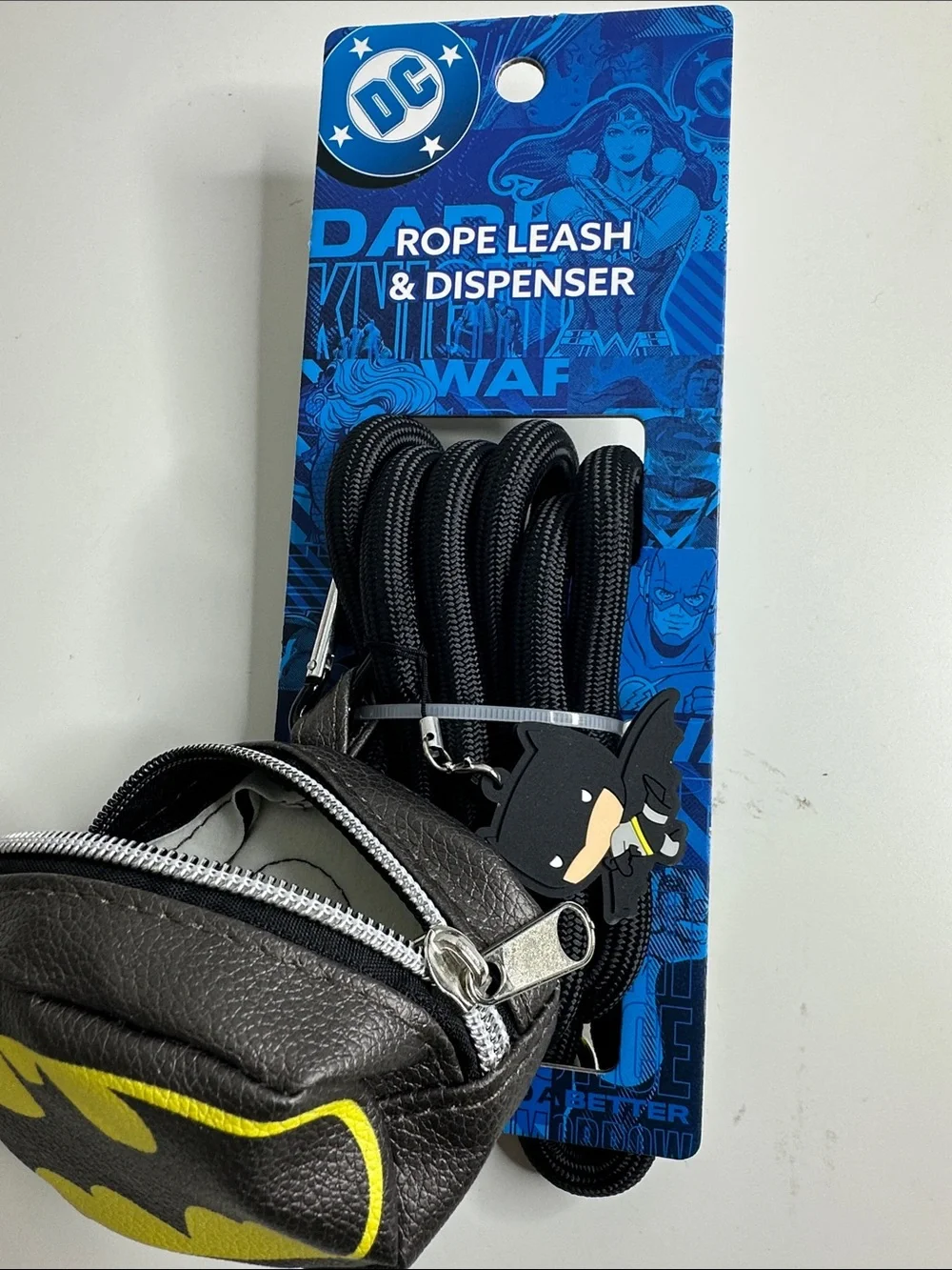 DC Black and Yellow Batman Rope Leash with Logo Dispenser